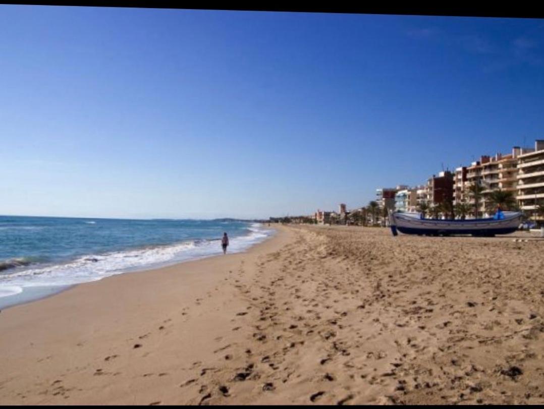 The Pleasure Of Living In Front Of The Sea Leilighet Calafell Eksteriør bilde